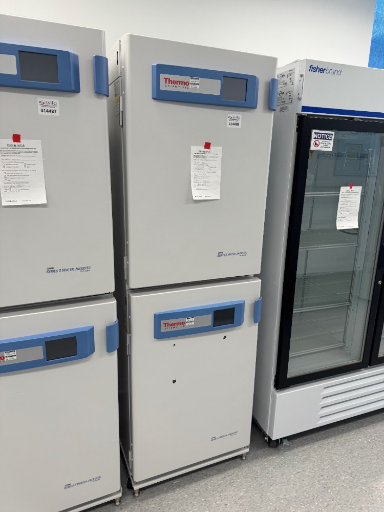 Image of Thermo Forma Series 3 Water Jacketed Double Stack CO2 Incubator